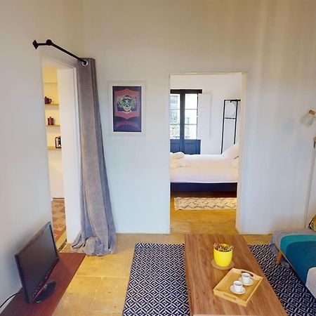 Narrow Street Suite Виктория Экстерьер фото